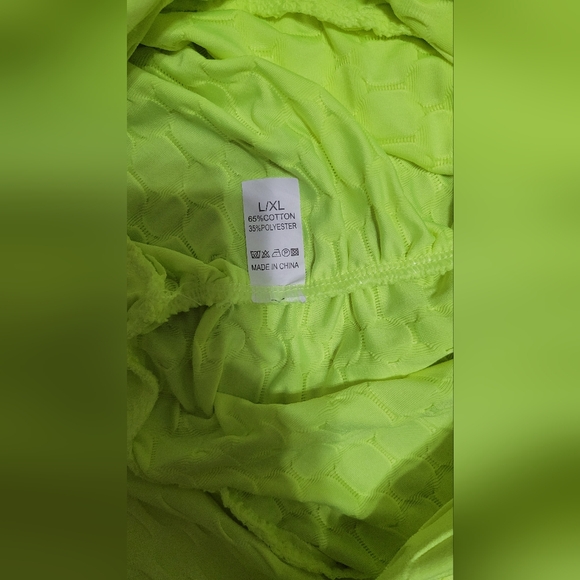 Bundle of two butt sculpting shorts - Picture 9 of 9